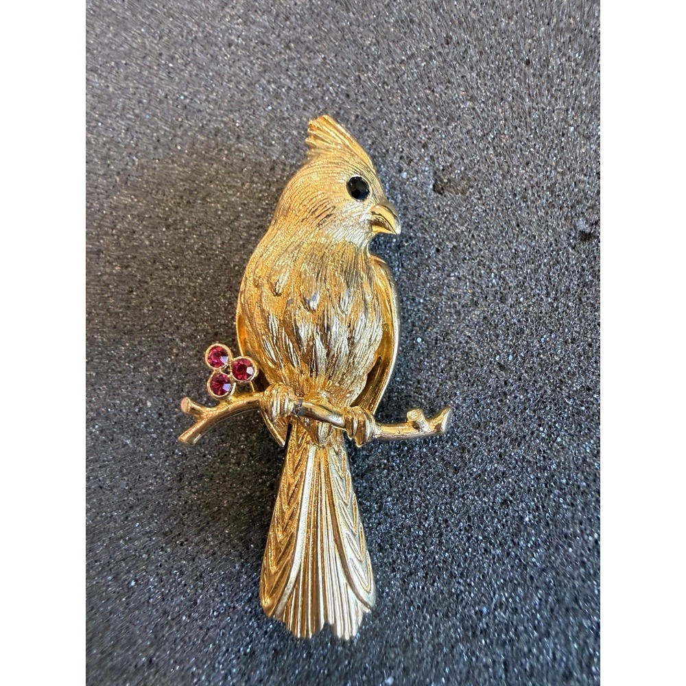 Gerry's Signed Textured Cardinal Bird With‎ Red Rhinestones Pin Brooch